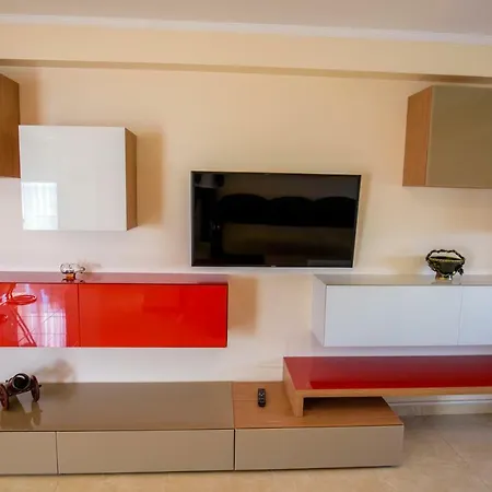 C&y Zev Apartment *