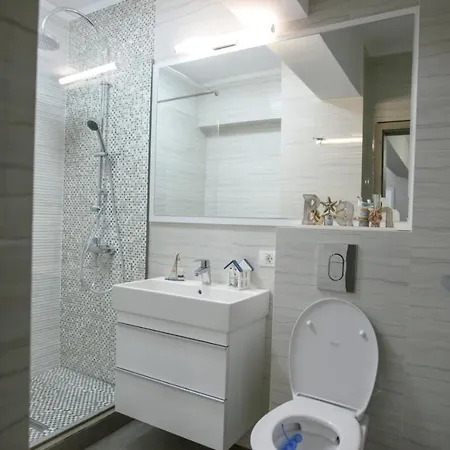 C&y Zev Apartamento Mamaia