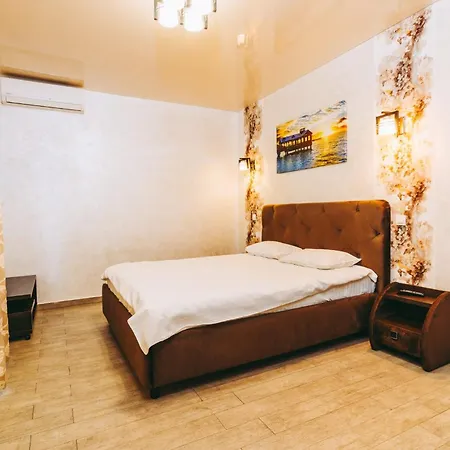 C&y Zev Mamaia