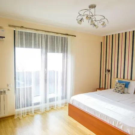 C&y Zev Apartment